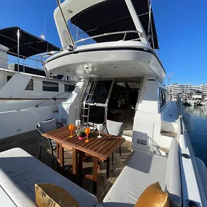 Hotel en barco Yate Stv, Barcelona