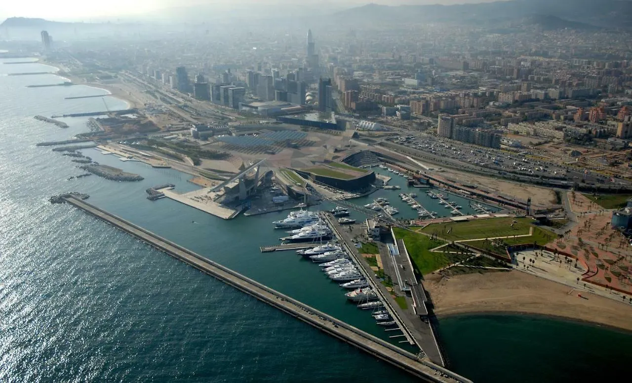 Unique Rental - Boat In Port Forum Barcelona